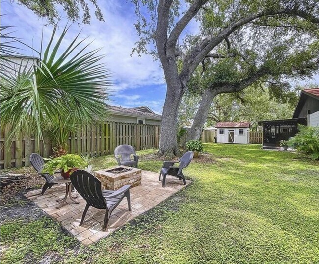 Building Photo - South Tampa RV + Boater’s dream!