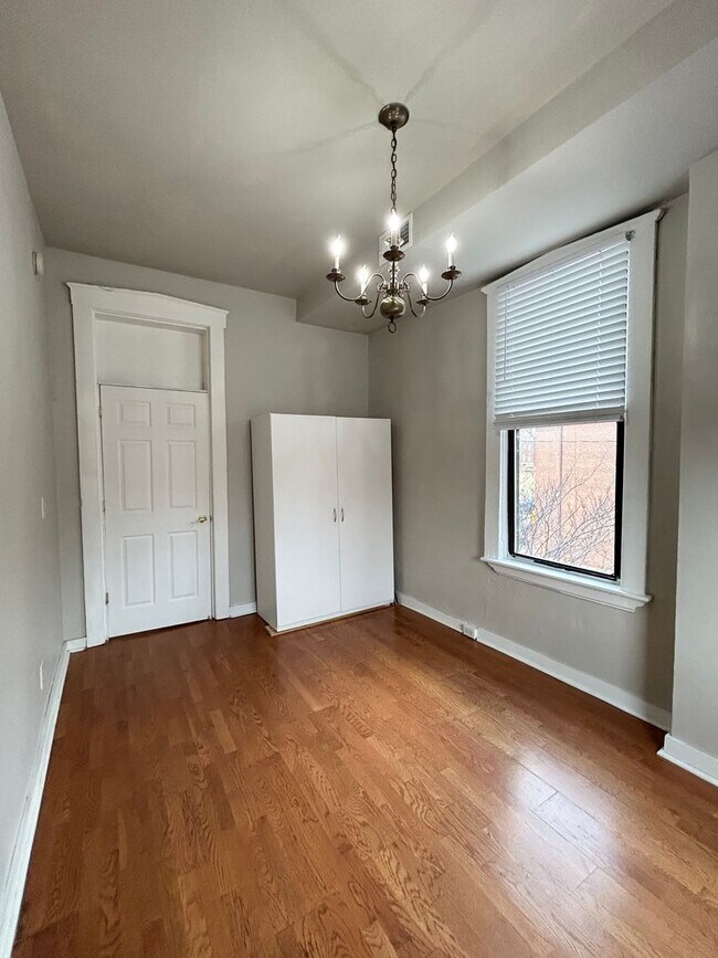 Building Photo - 2300 S 9th St