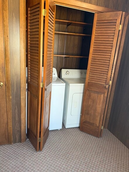 Building Photo - 320 Bates Blvd