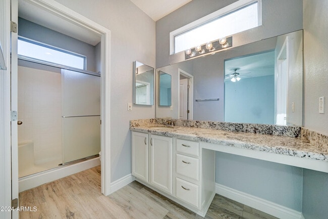 Building Photo - 16457 W Rock Springs Ln