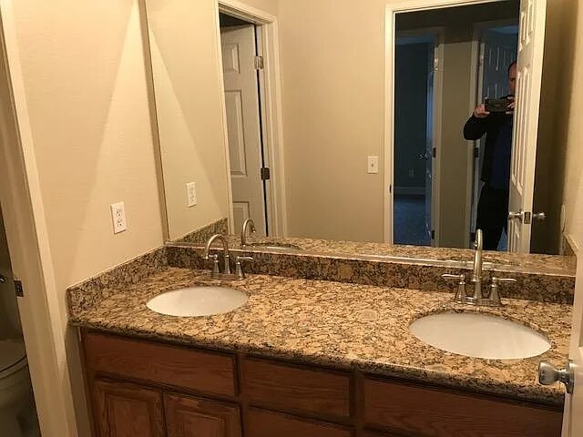 Building Photo - 5640 Vintage Cir