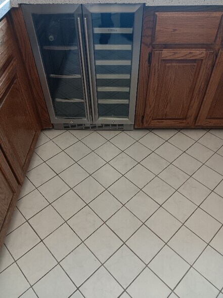 Building Photo - 1675 AZ-95