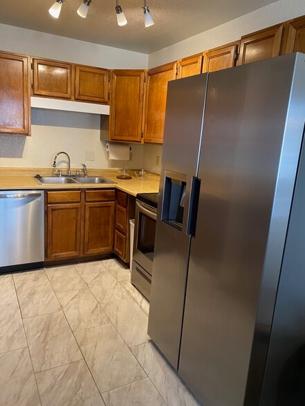 Building Photo - 1520 Palmer Dr