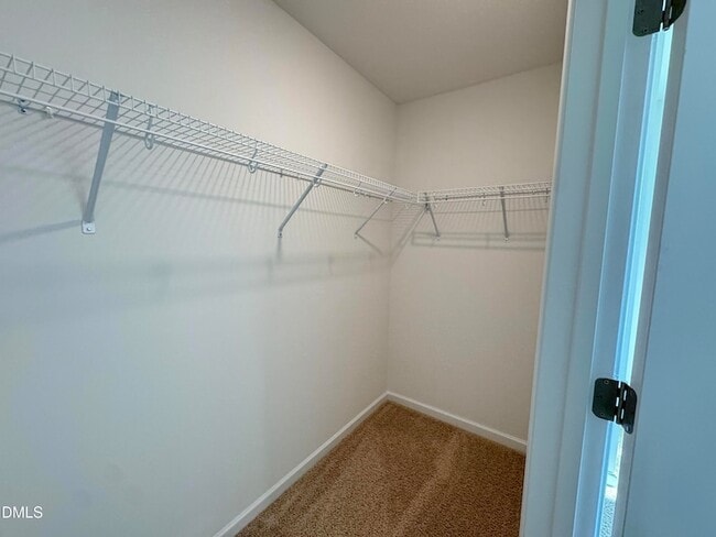 Building Photo - 419 Belgian Red Wy