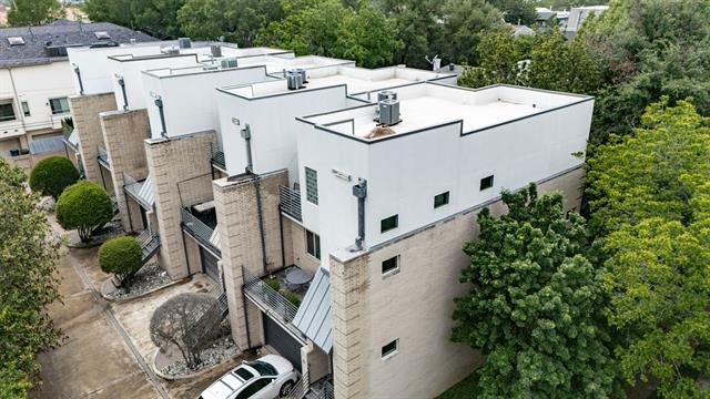 Building Photo - 3925 Gilbert Ave