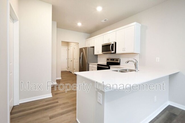 Building Photo - 2706 NW 30th Ln
