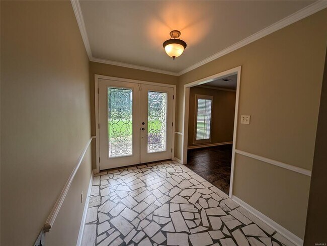 Building Photo - 111 Arrowhead Dr