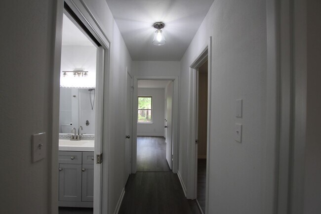 Building Photo - Almost Ready! 3 Bed 2 Bath in Tyler!