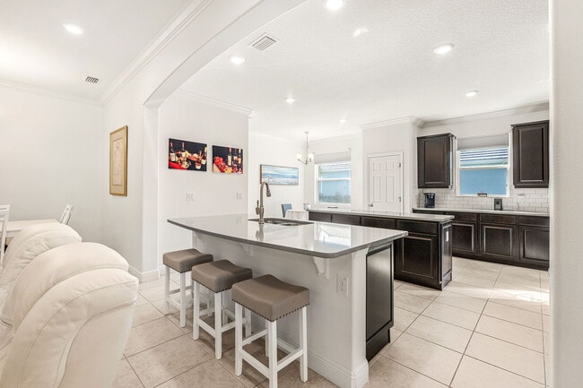 Building Photo - 6435 Montserrat Dr
