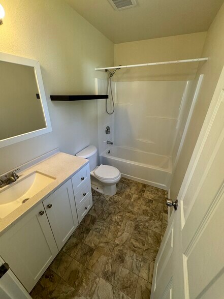 Building Photo - 27212 X Ln