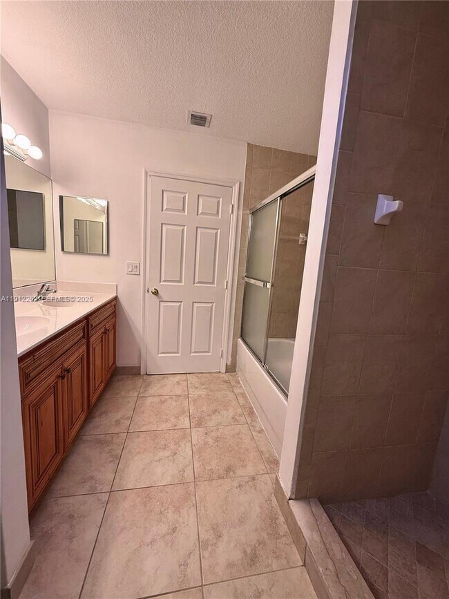 Building Photo - 63 SE 3rd Ave