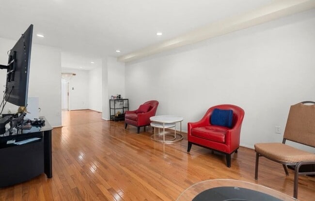 Building Photo - 6809 Supreme Ct