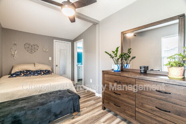 Building Photo - 2735 Pecan Valley Dr