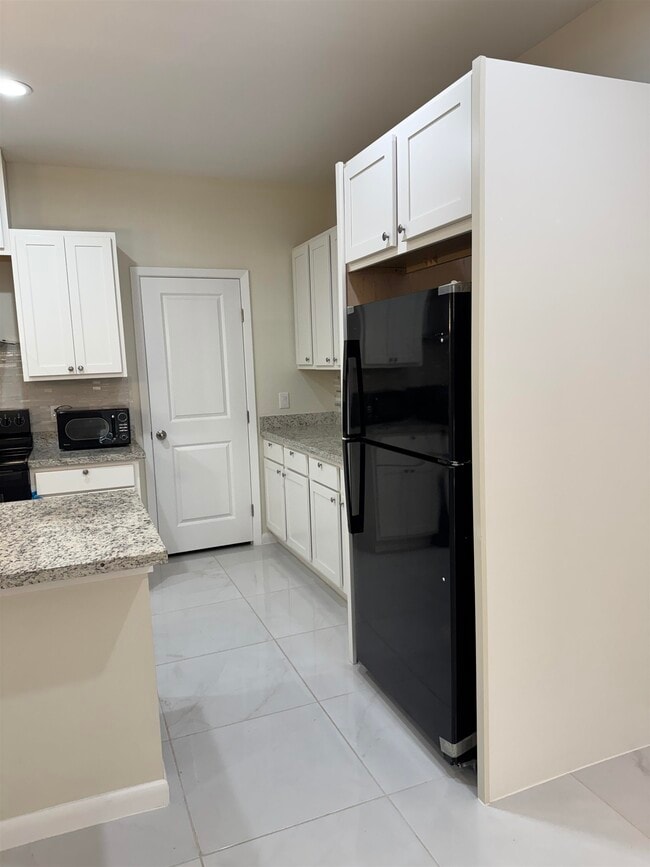 Building Photo - 1413 El CAPORAL DR.