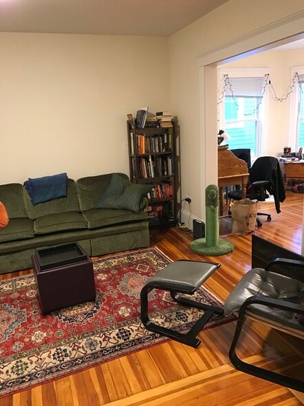 Building Photo - 30 Barton St