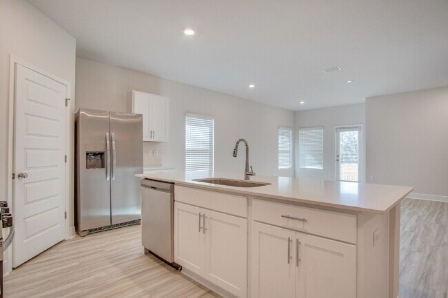Building Photo - Fallschase 5-Bedroom Home – Pool, Playgrou...