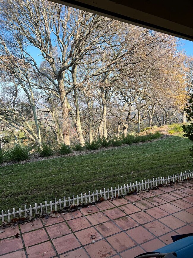 Building Photo - 2740 Ptarmigan Dr