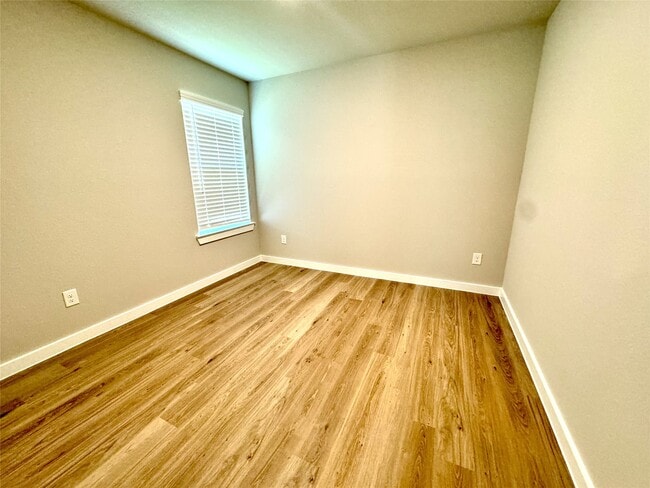 Building Photo - 8615 Jetty Glen Dr