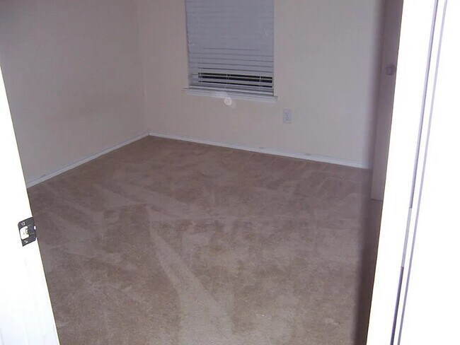 Building Photo - 22206 Hesse Ct