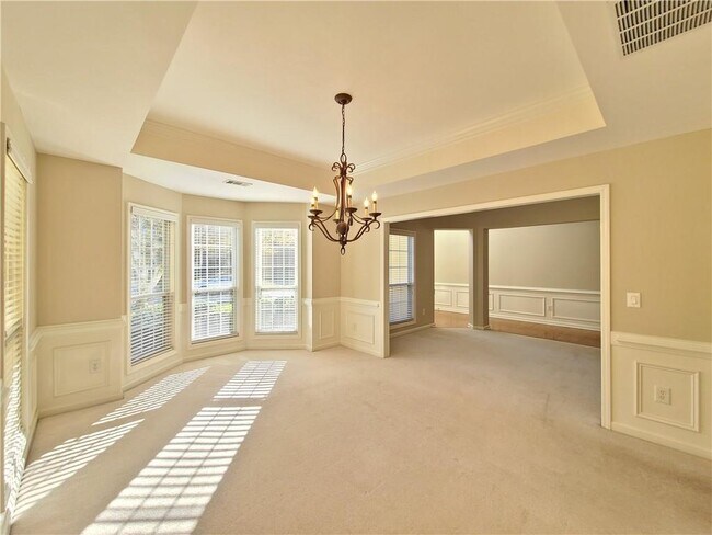 Building Photo - 7662 Forest Glen Way