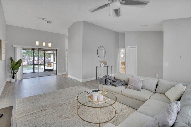 Building Photo - 13834 Geranium Pl