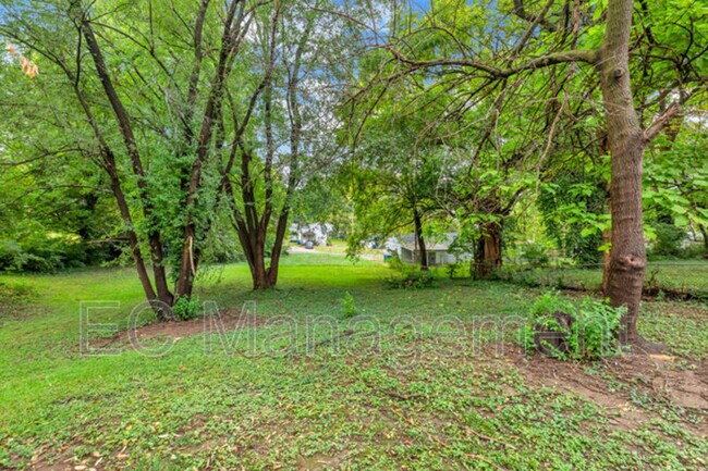 Building Photo - 263 Connolly Dr