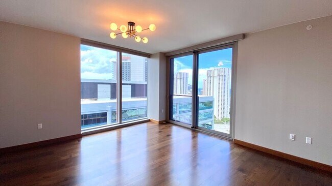 Building Photo - 1555 Kapiolani Blvd