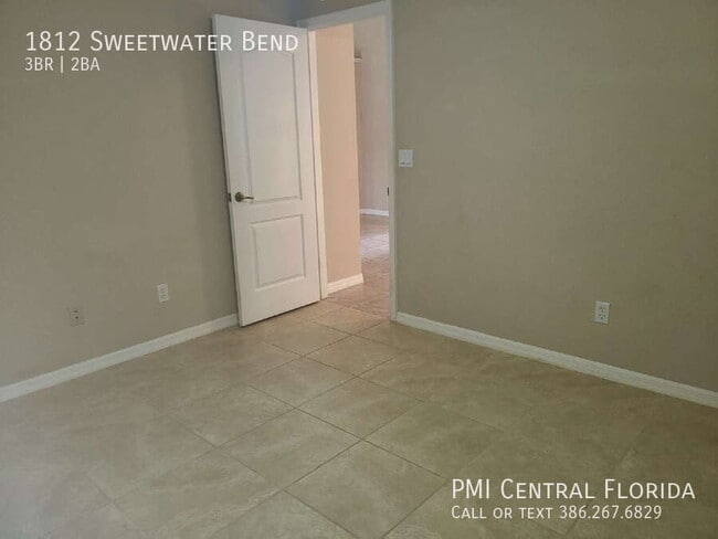 Building Photo - 1812 Sweetwater Bend