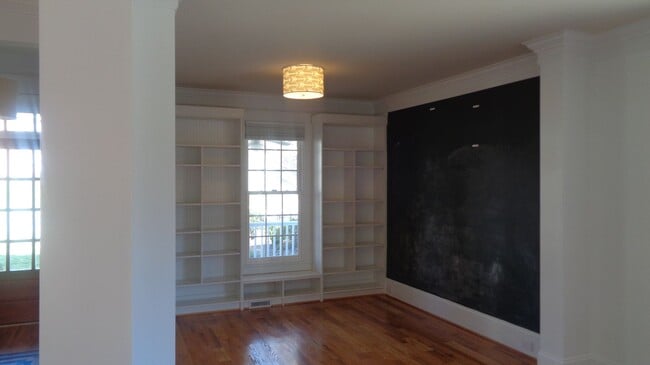 Building Photo - Spacious~Charming~Dilworth! 3800 SF 4 Beds 3.5 Baths