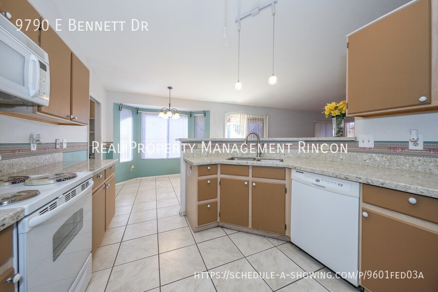 Building Photo - 9790 E Bennett Dr
