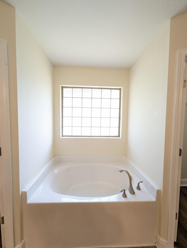 Building Photo - 2476 Abaco Dr