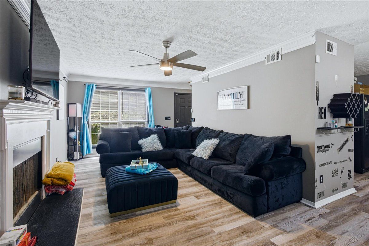 Building Photo - 1459 Bridgewater Branch