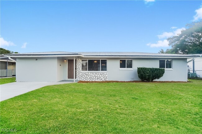 Primary Photo - 19 Kingsman Cir