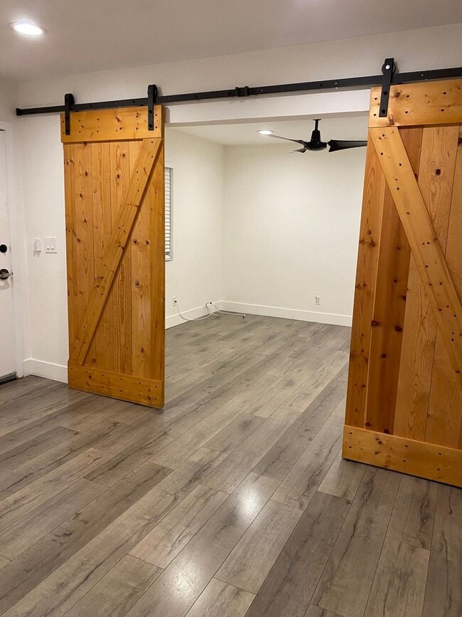 Building Photo - 14133 Calvert St