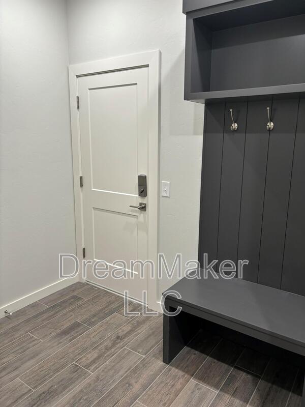 Building Photo - 1028 Varenna Ln