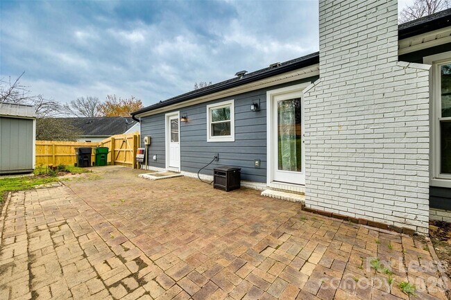 Building Photo - 7324 Killingdeer Ln