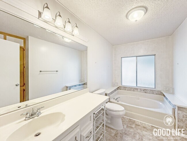 Building Photo - Beautiful 2B/2BA 55+ Community Home w/ AC, Parking, W/D, and Community Amenities!