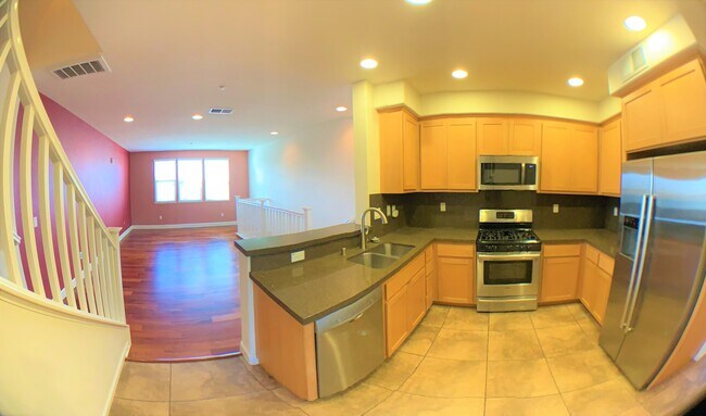 Building Photo - 660 Cedarville Ln