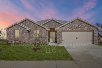 Building Photo - 1810 Quail Hollow