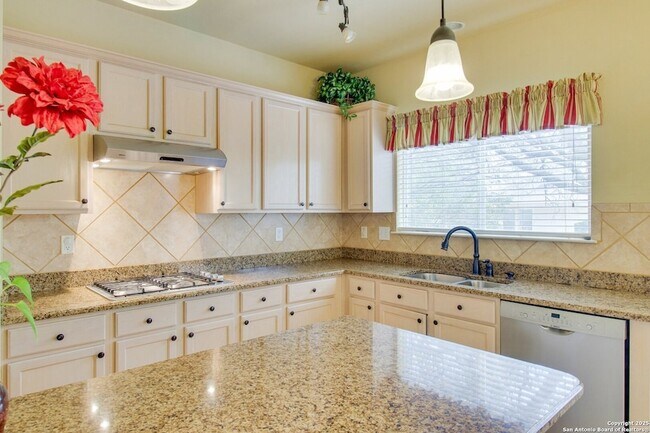 Building Photo - 606 Mesa Ln