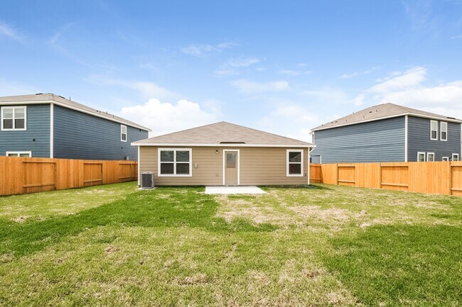 Building Photo - 25213 Dickens Dr