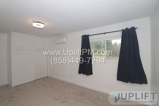 Building Photo - 1831 Lilac Rd