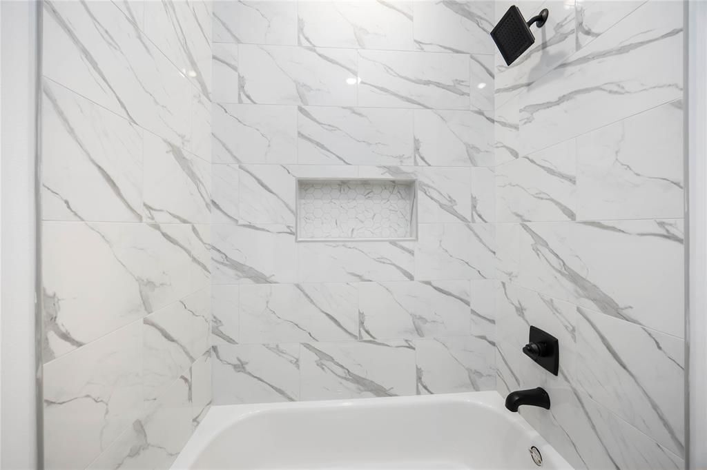 Building Photo - 8019 Cora St