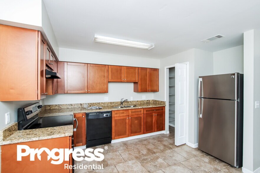 Building Photo - 225 Bayhead Dr