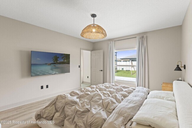 Building Photo - 12948 Conquistador Loop