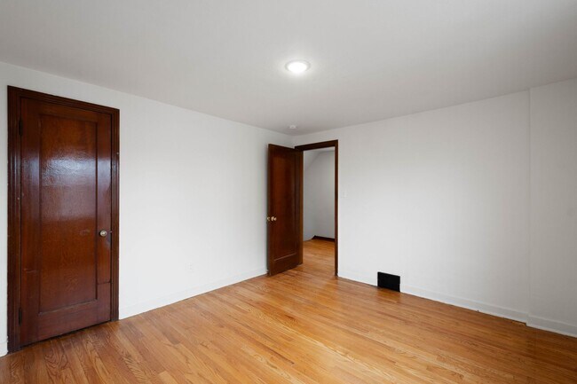 Building Photo - READY FOR MOVE IN! Check out this STUNNING 3 bedroom in Munhall!