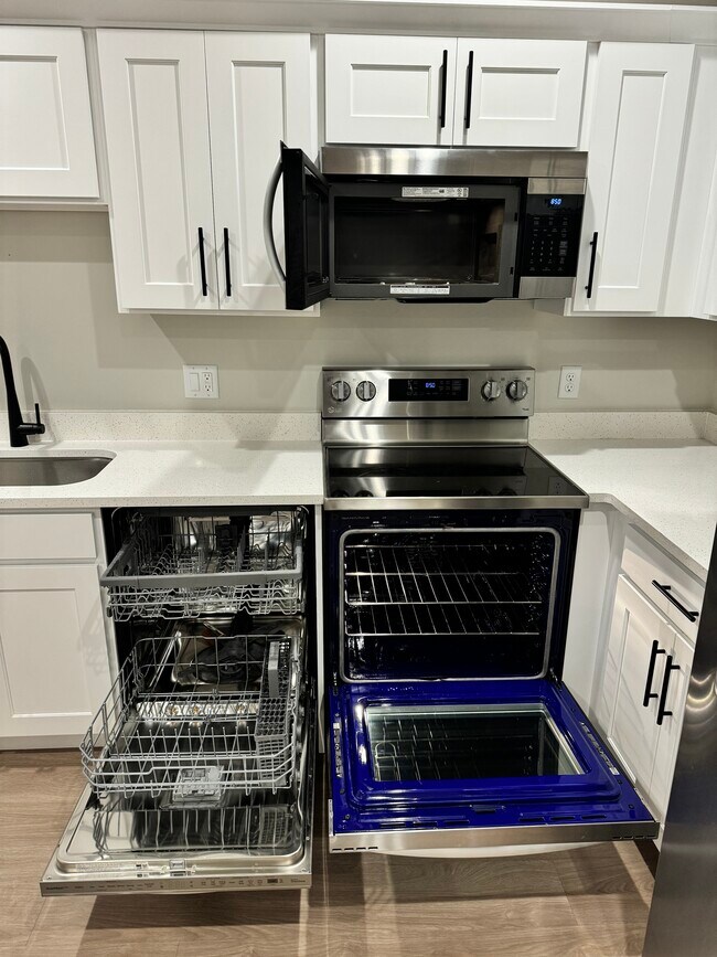 Appliances - 88 S Hayata Ln