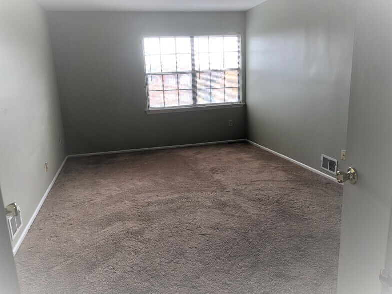 Building Photo - 106 Keystone Ct