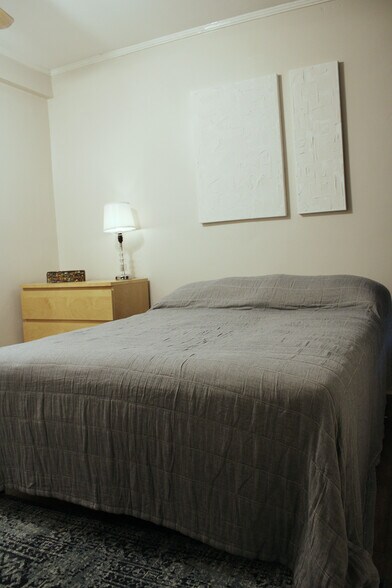 Building Photo - 2529 Napier Ave