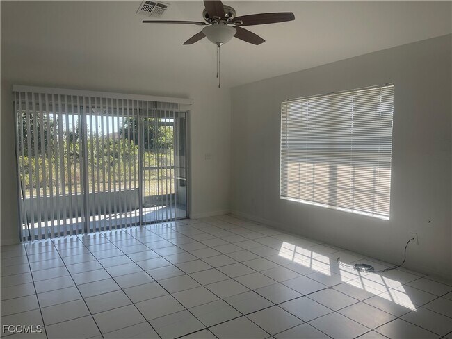 Building Photo - 1543 Hightower Ave S